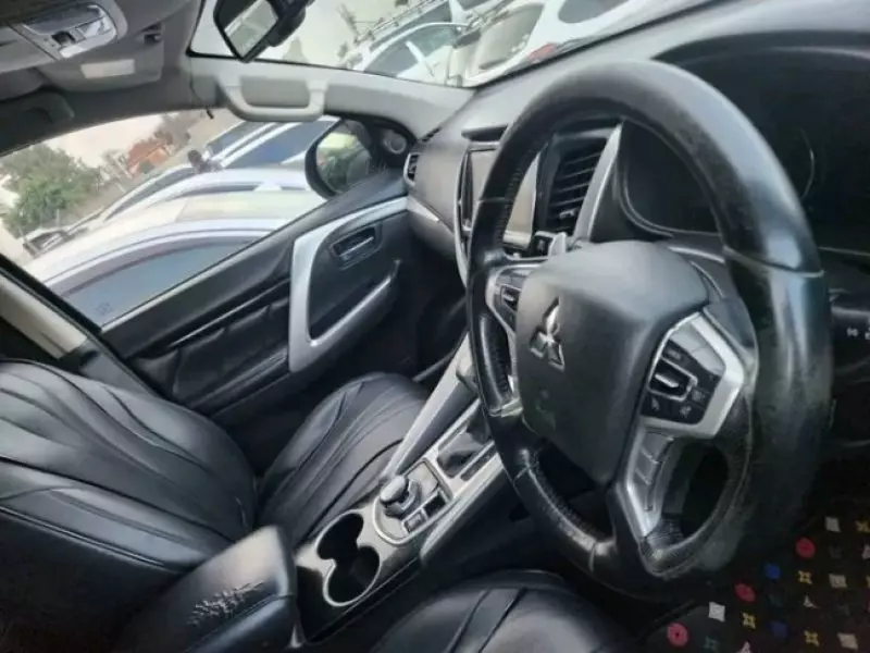 Mitsubishi Pajero - 2017