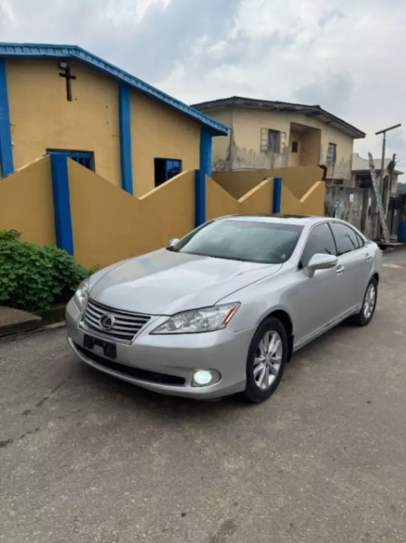 Lexus ES 350 - 2011