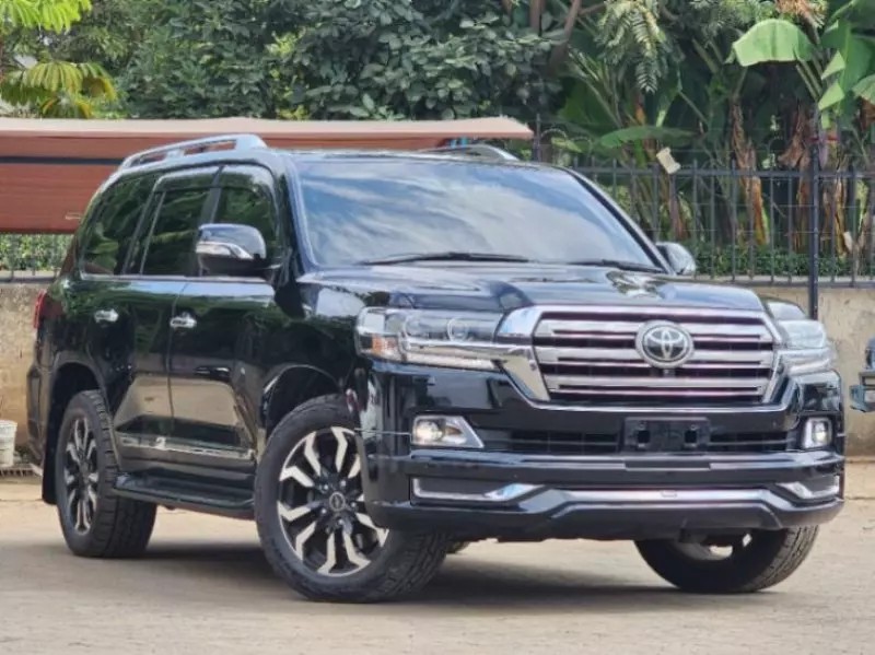 Toyota Land Cruiser   - 2017