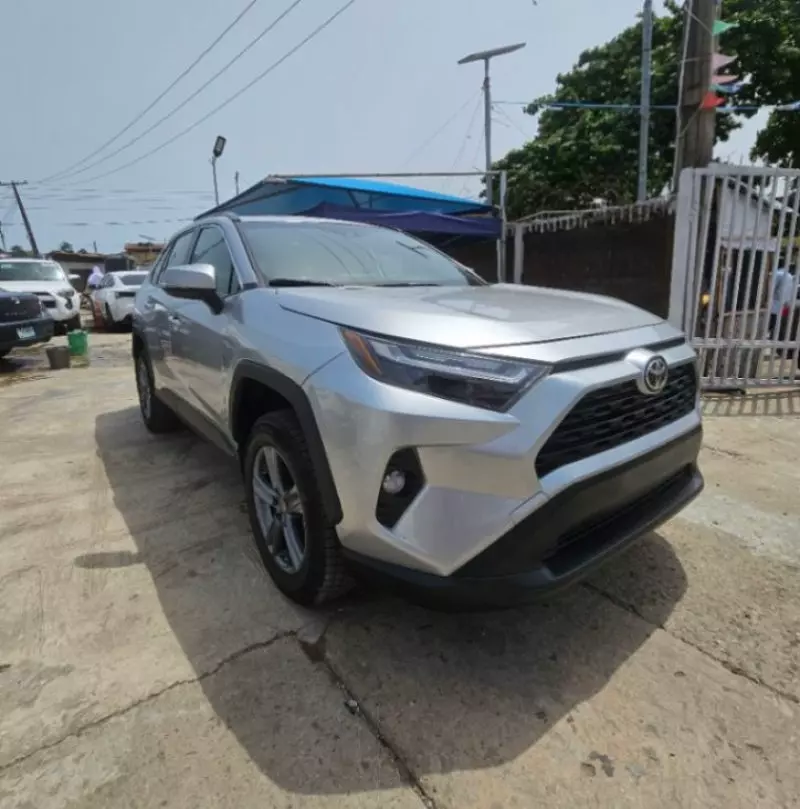 Toyota RAV4 - 2024