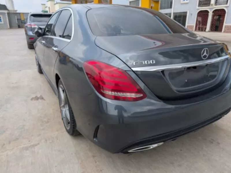 Mercedes-Benz C 300   - 2016