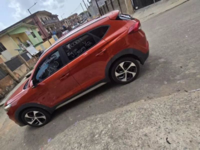 Hyundai Tucson   - 2017