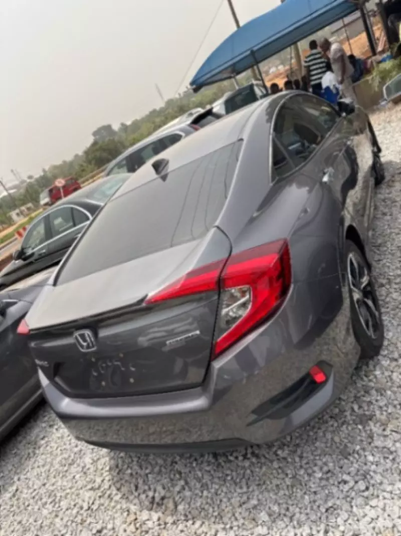 Honda Civic   - 2017