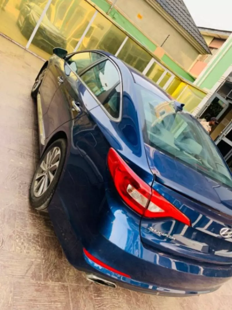 Hyundai Sonata   - 2015