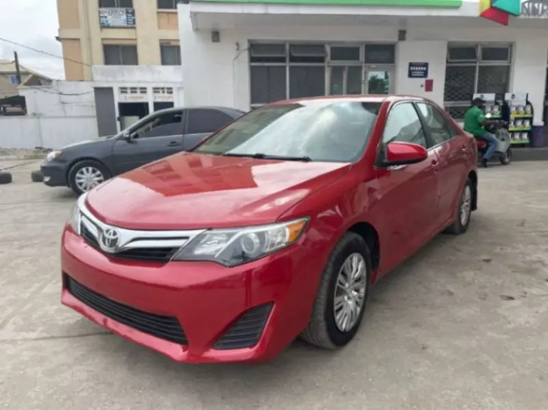 TOYOTA Camry   - 2012