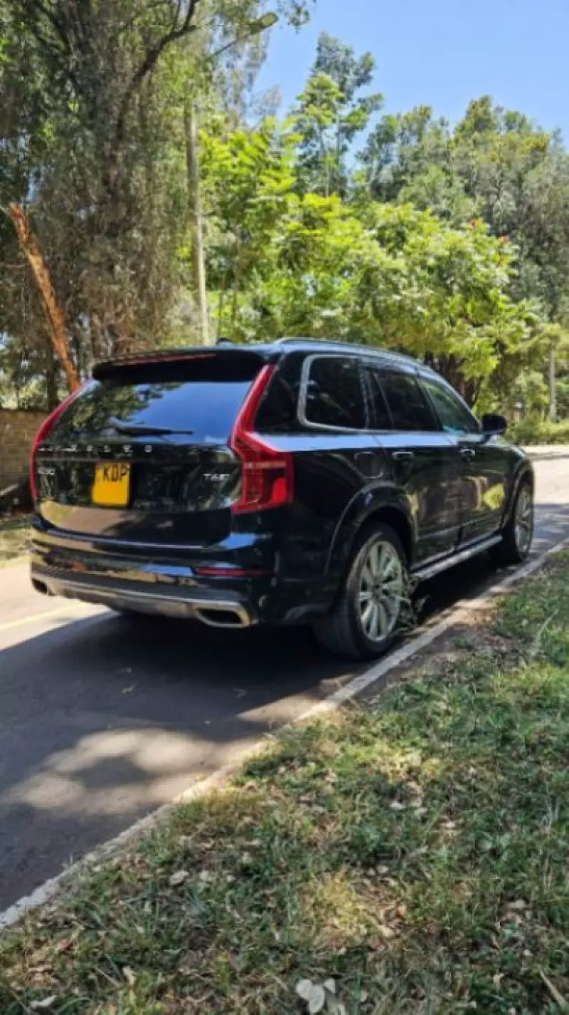 Volvo XC90   - 2018