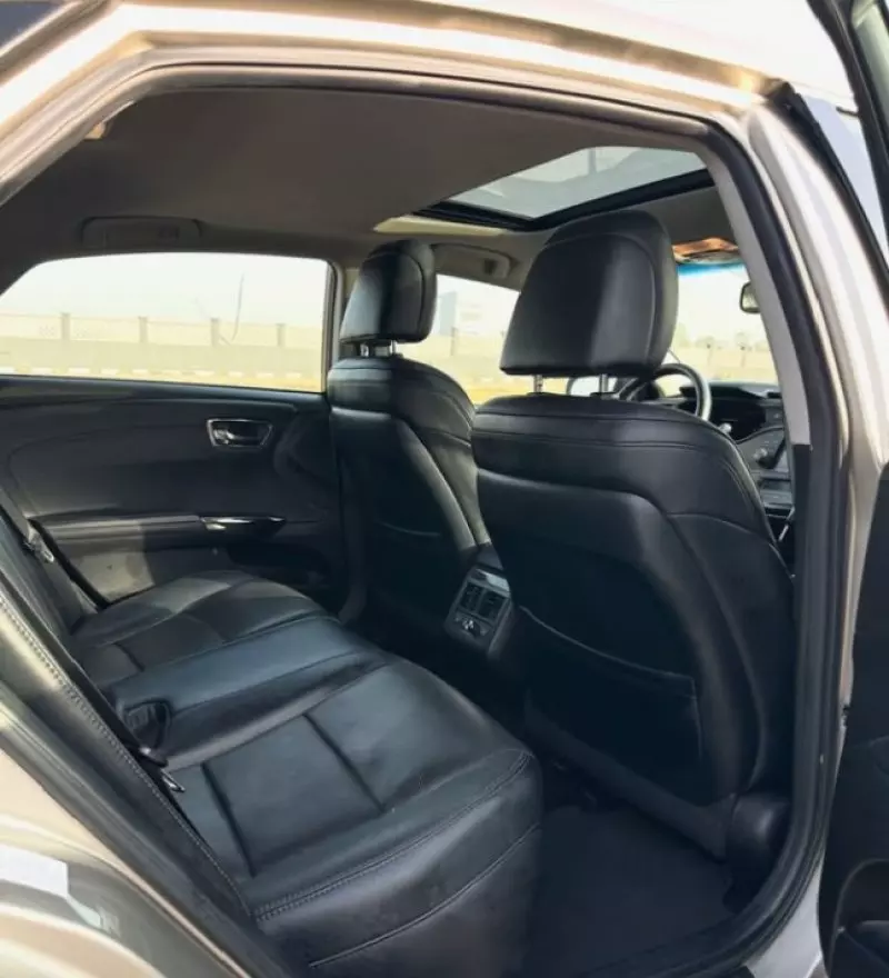 Toyota Avalon   - 2015