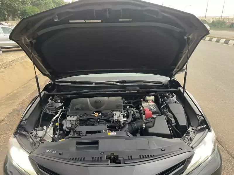 Toyota Camry - 2018