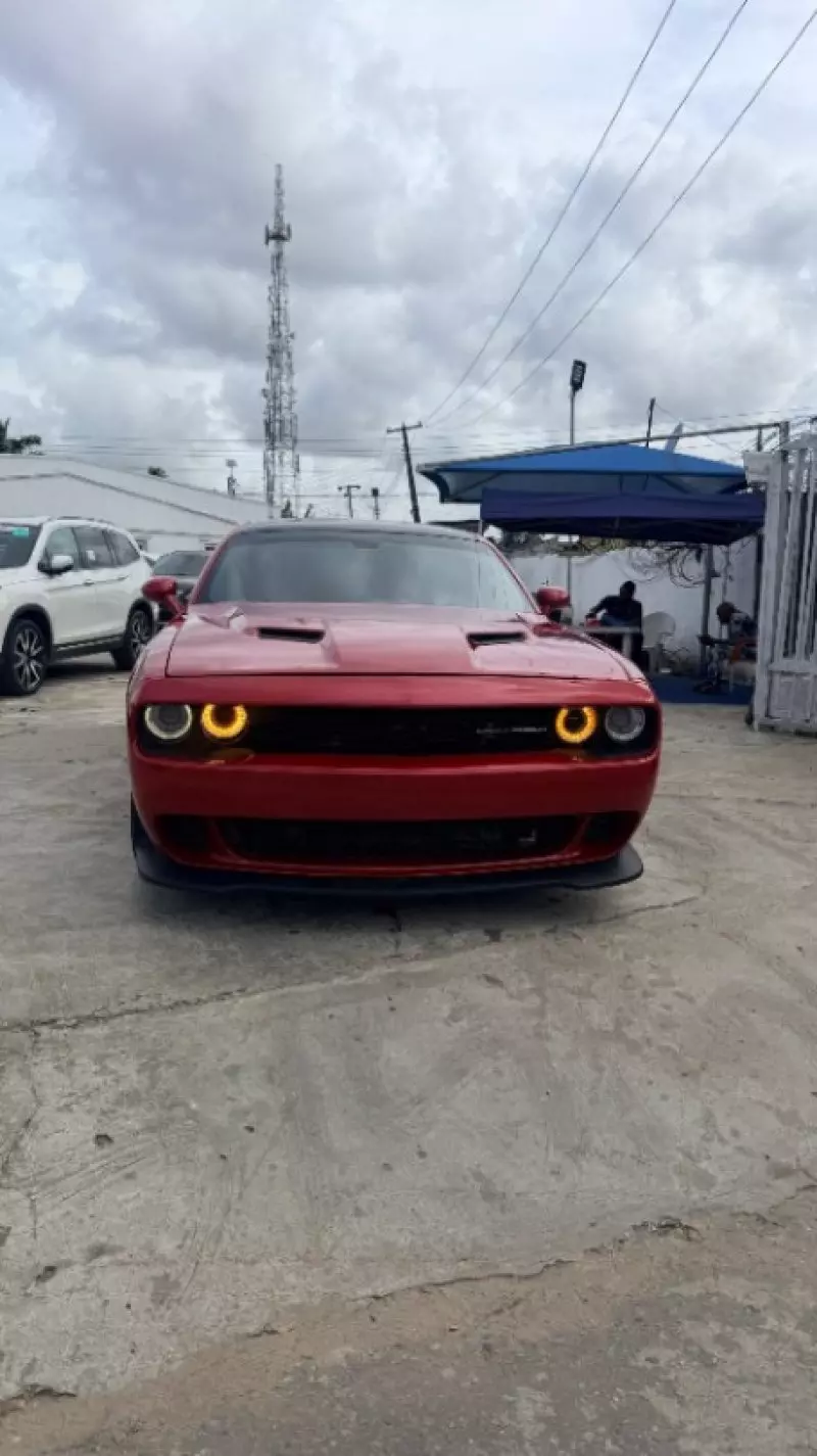 Dodge Challenger   - 2016