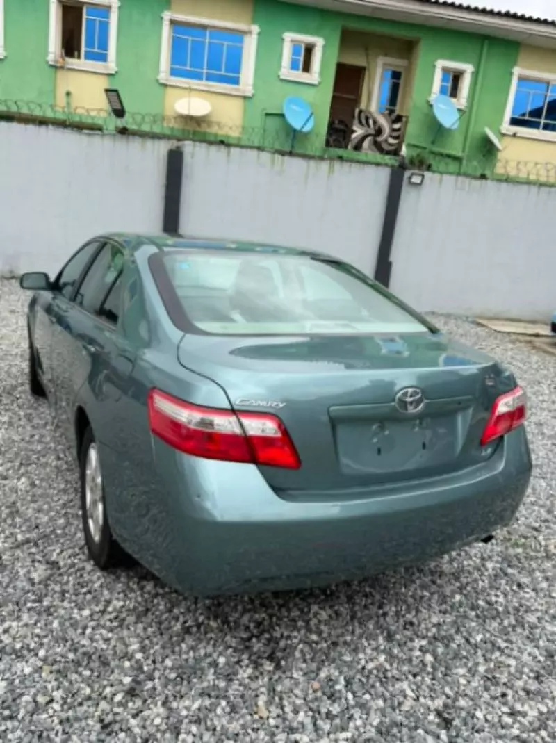 TOYOTA Camry   - 2009