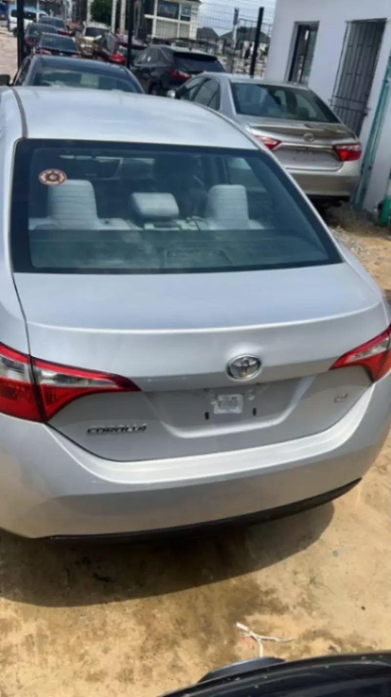 Toyota Corolla - 2015