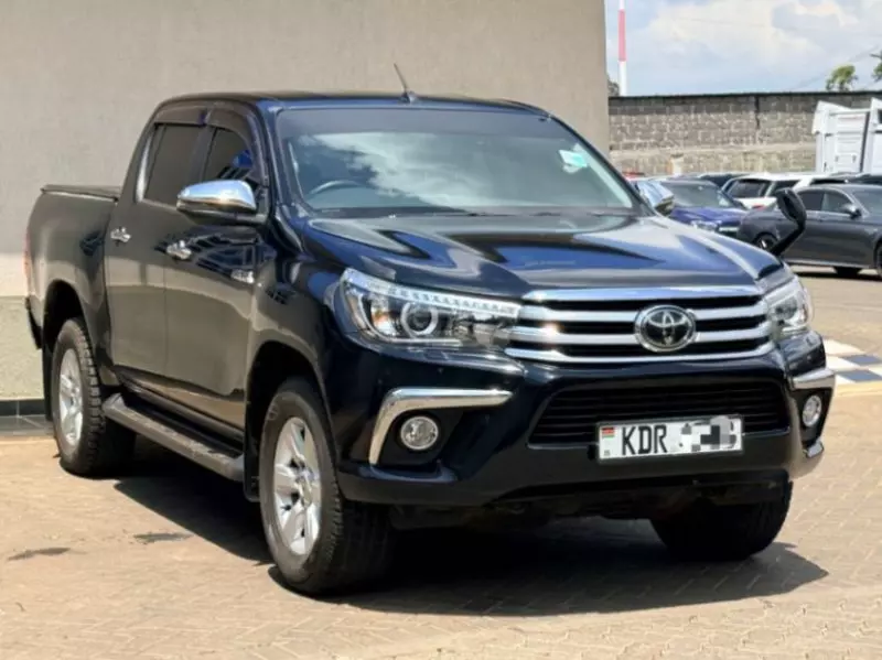 Toyota Hilux    - 2018