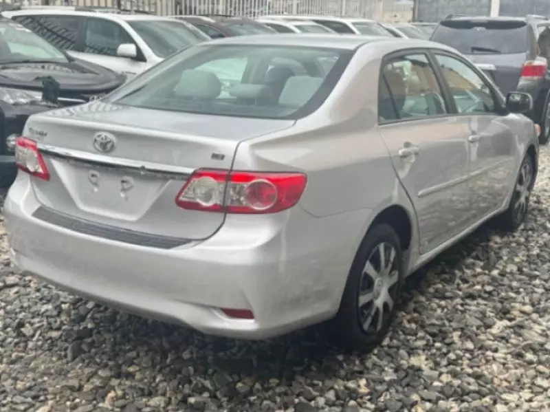 Toyota Corolla   - 2012