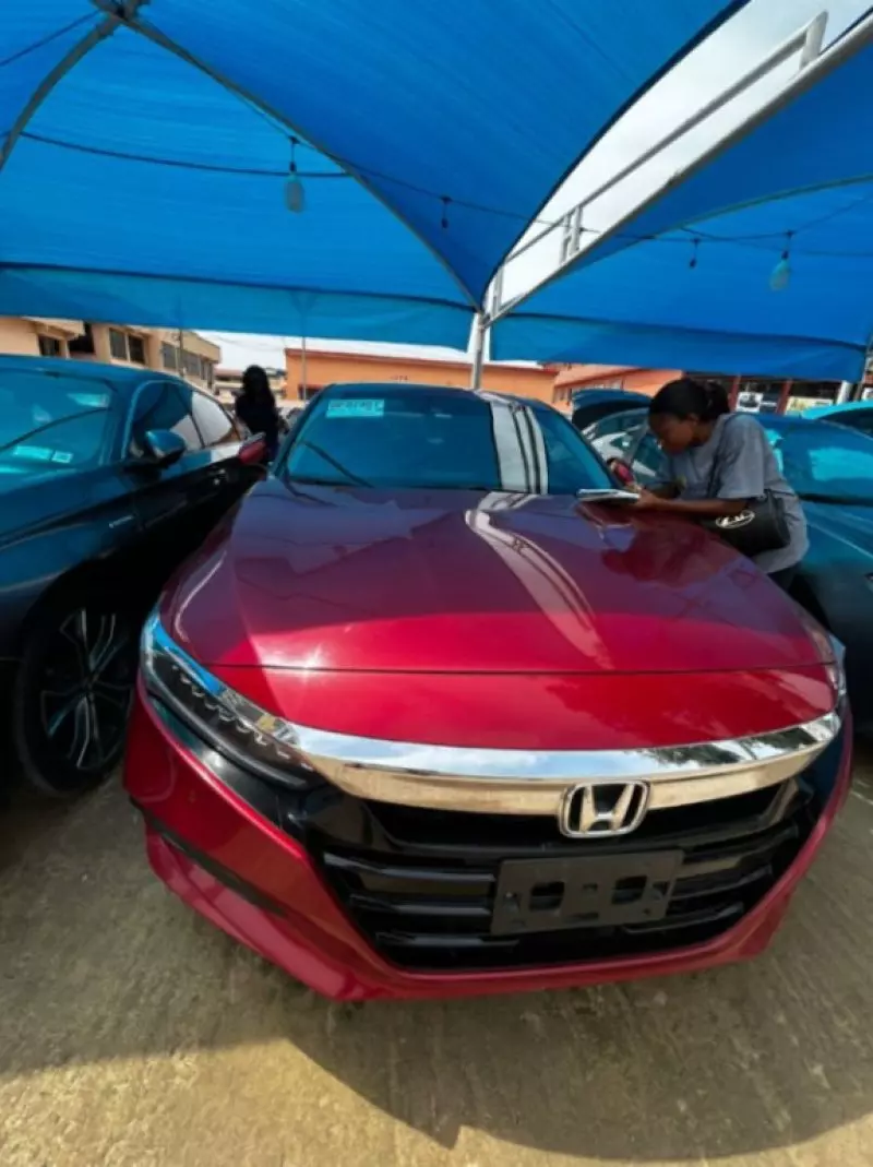 Honda Accord   - 2019