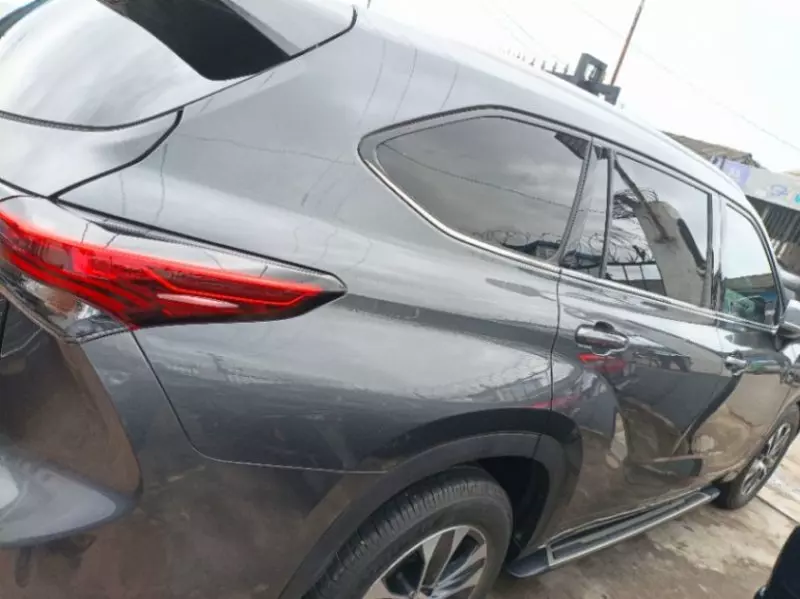 Toyota Highlander   - 2009