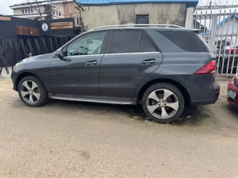 Mercedes-Benz GLE 350   - 2016