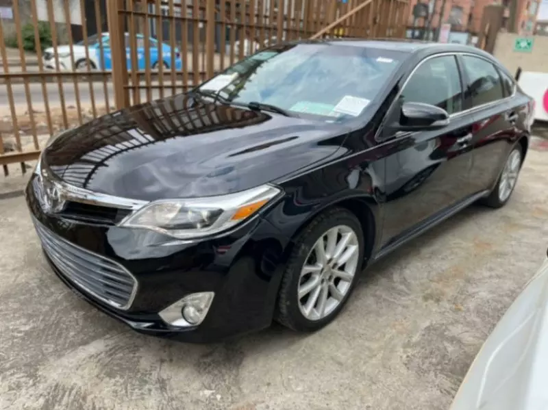 TOYOTA Avalon   - 2013