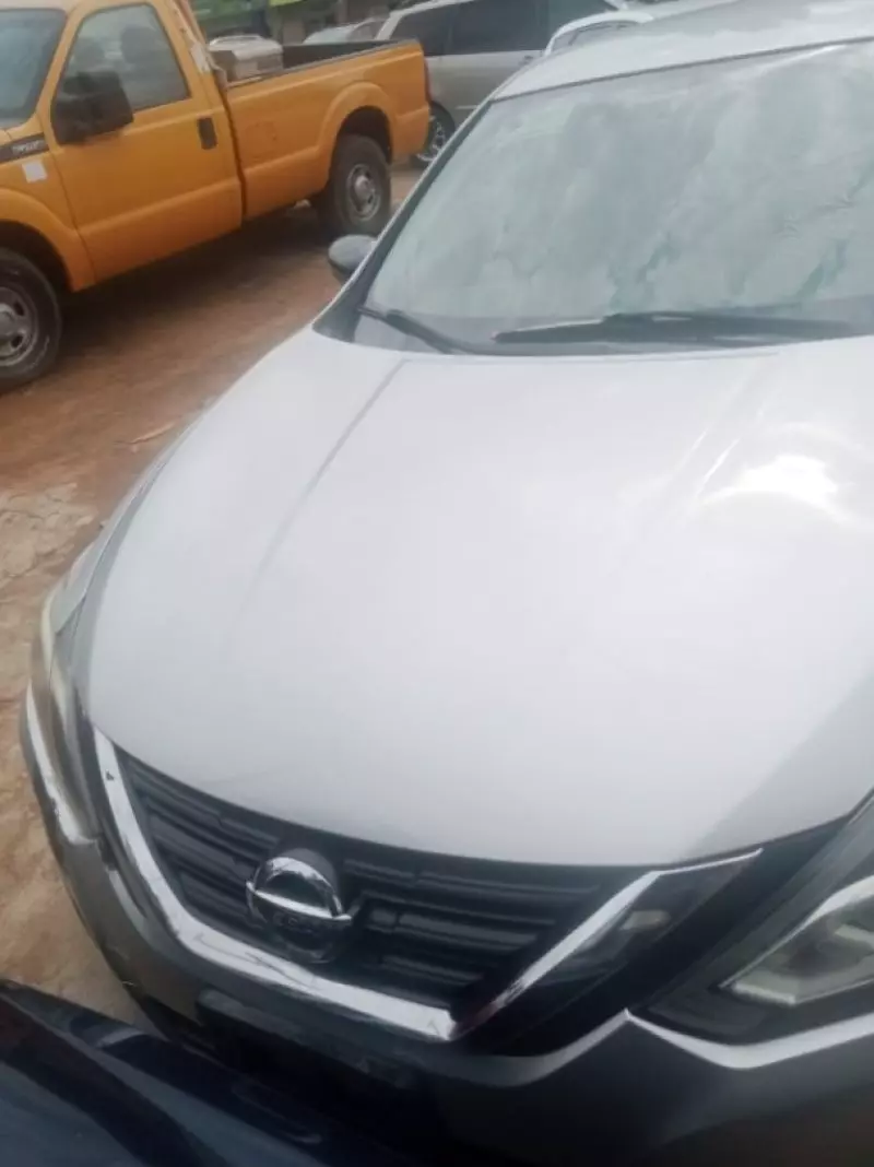 Nissan Altima   - 2015
