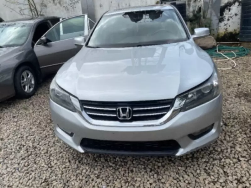 Honda Accord   - 2012