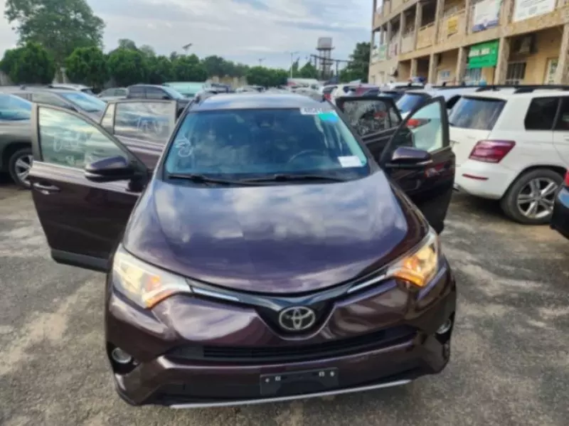 TOYOTA RAV4   - 2018