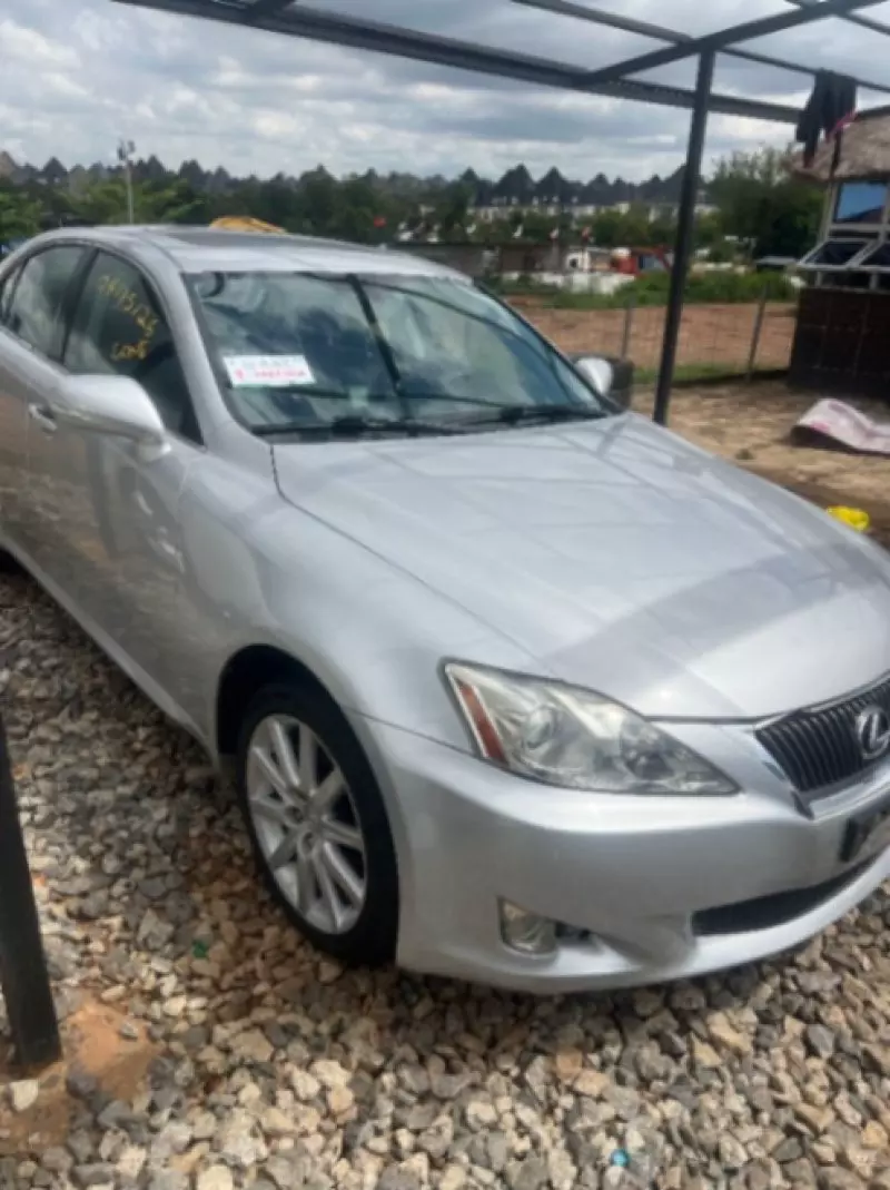 Lexus IS   - 2009