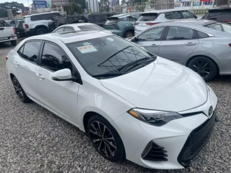 TOYOTA Corolla   - 2018