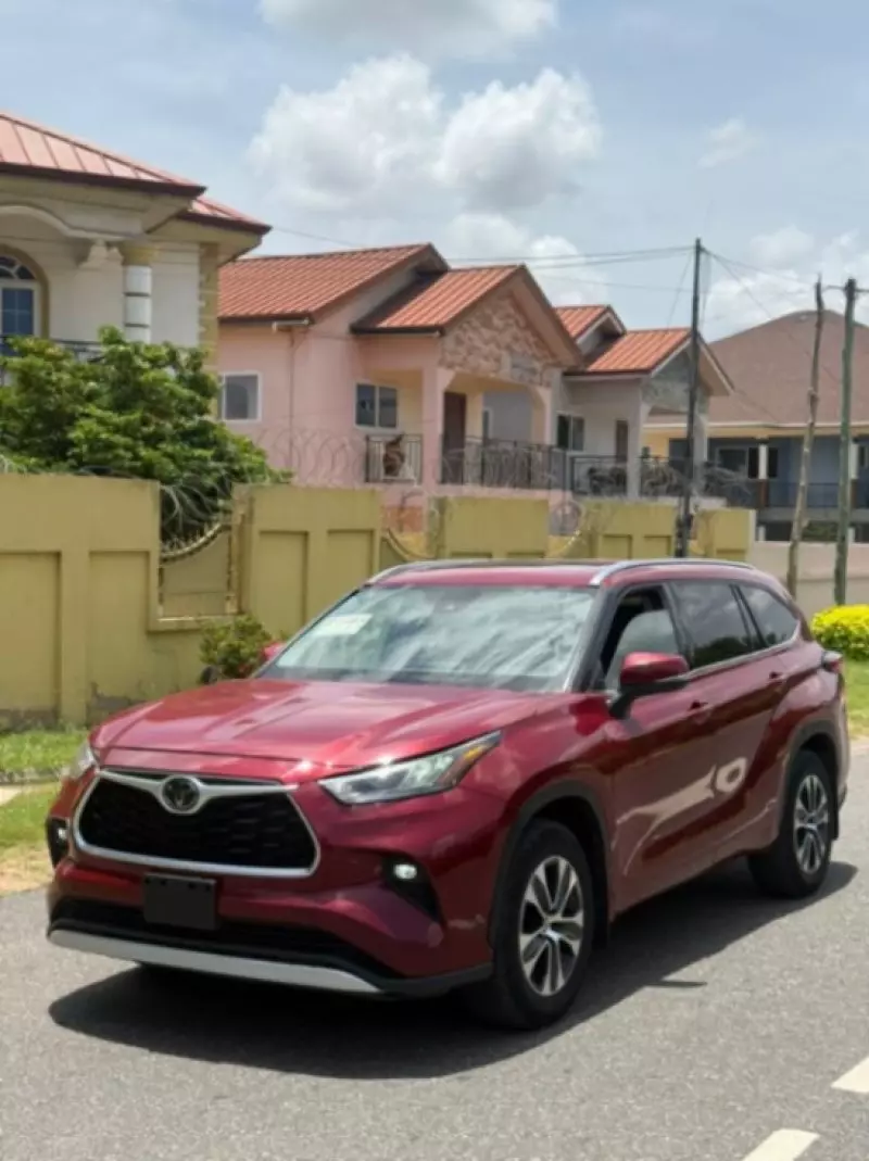 Toyota Highlander   - 2020