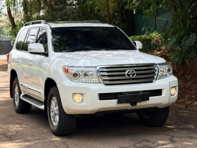 Toyota Land Cruiser VX   - 2015