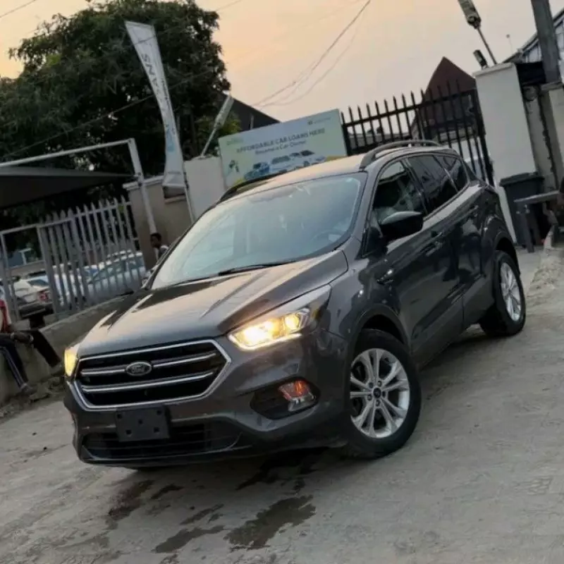 Ford Escape   - 2018