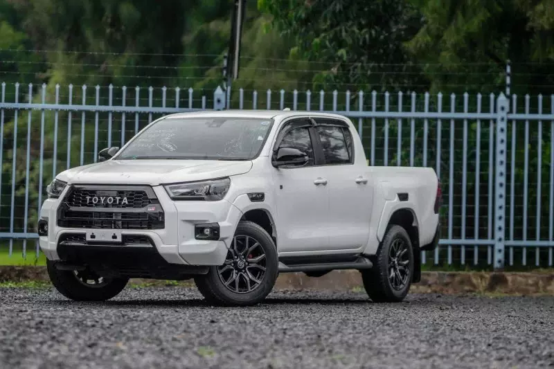 TOYOTA Hilux - 2022