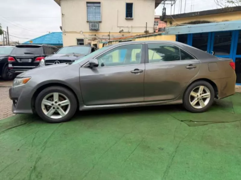 TOYOTA Camry   - 2014