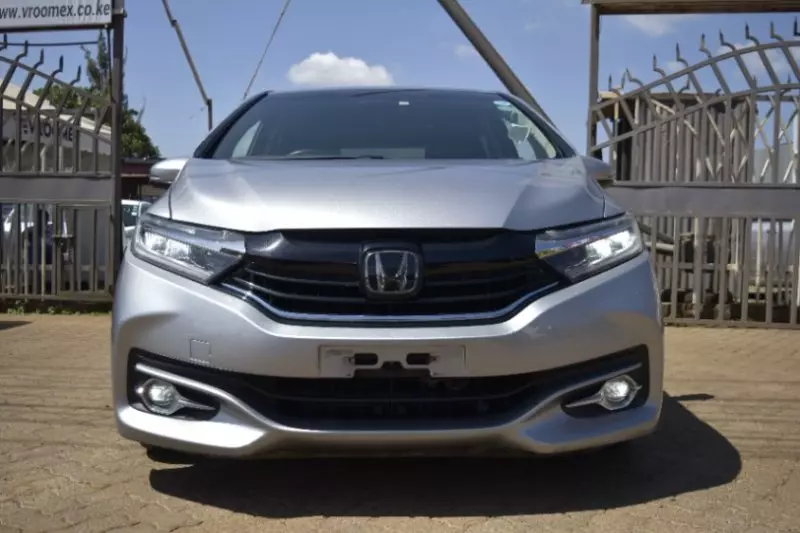 Honda Fit shuttle    - 2018