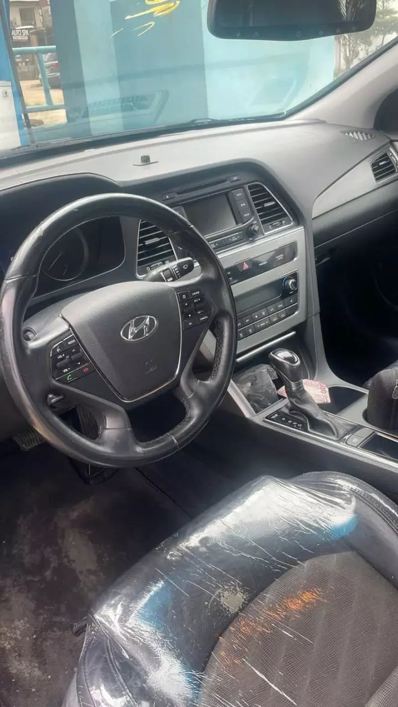 Hyundai Sonata - 2015