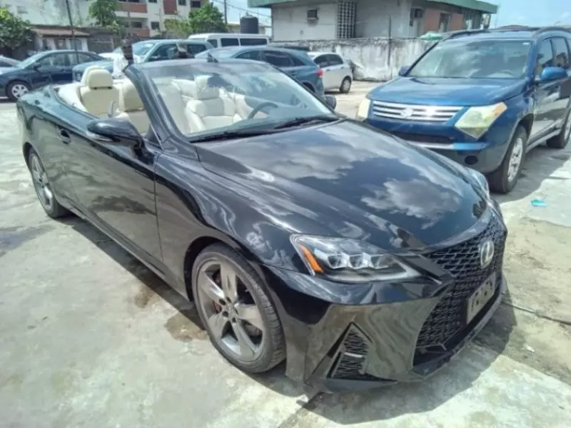 Lexus IS 250   - 2012