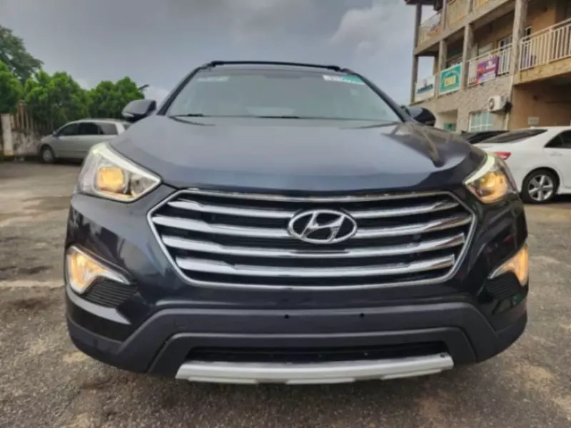 Hyundai Santa Fe - 2016