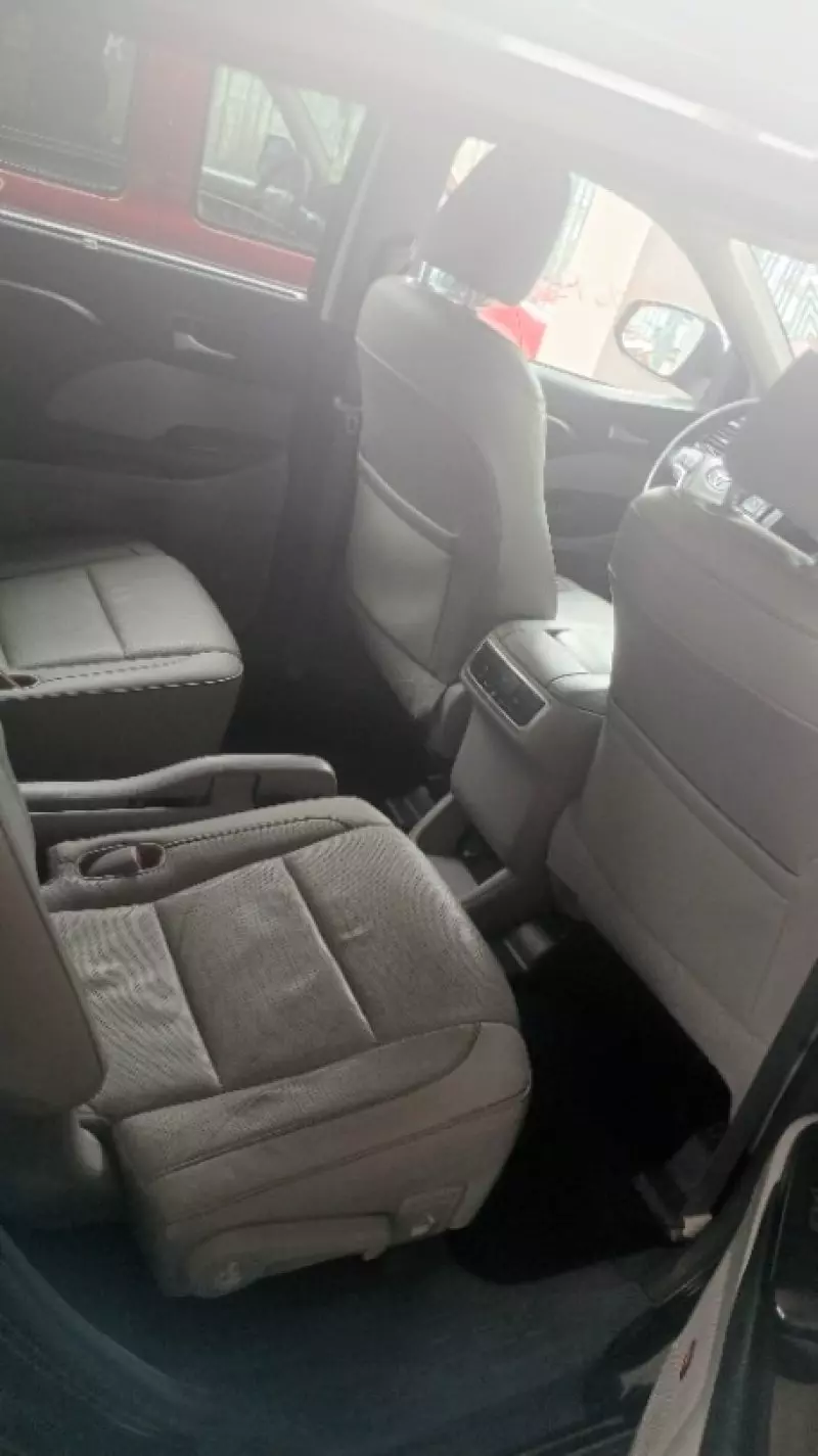 Toyota Highlander   - 2015
