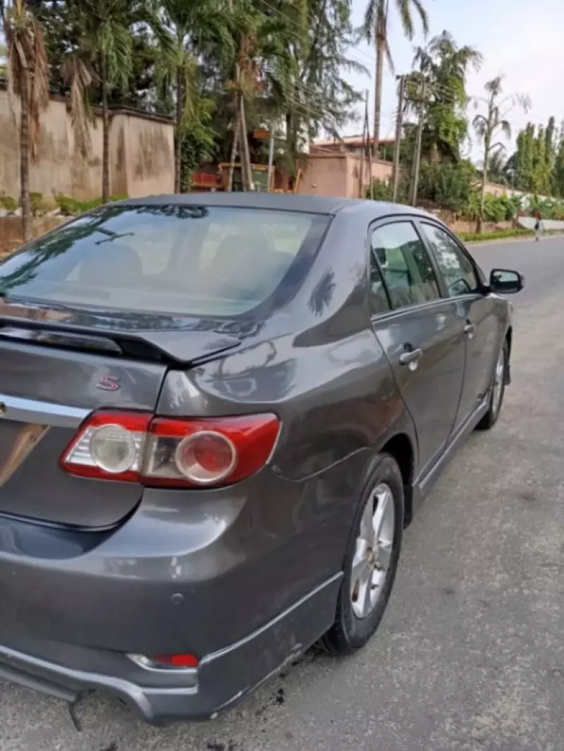 Toyota Corolla   - 2013