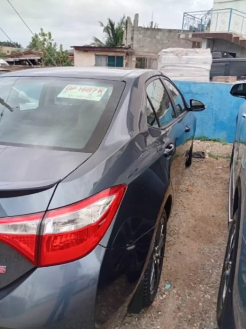 Toyota Corolla   - 2015