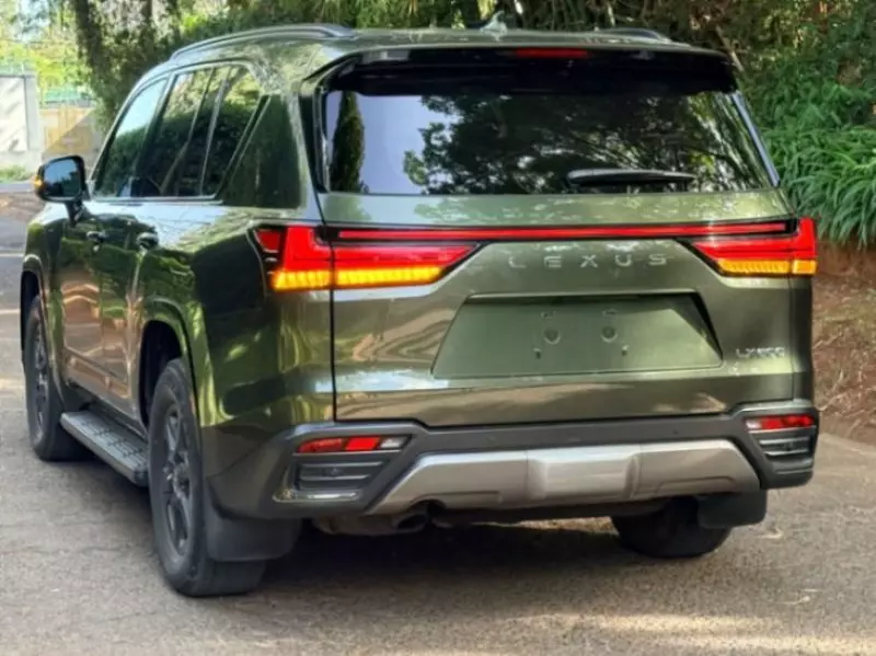 Lexus LX 600   - 2022