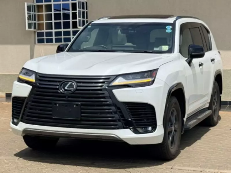 Lexus LX 600   - 2022