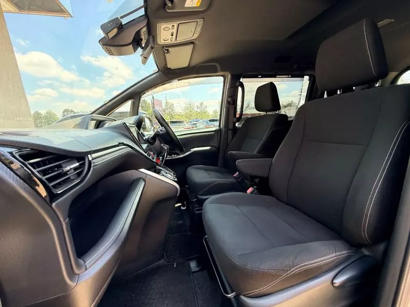 TOYOTA Noah   - 2018