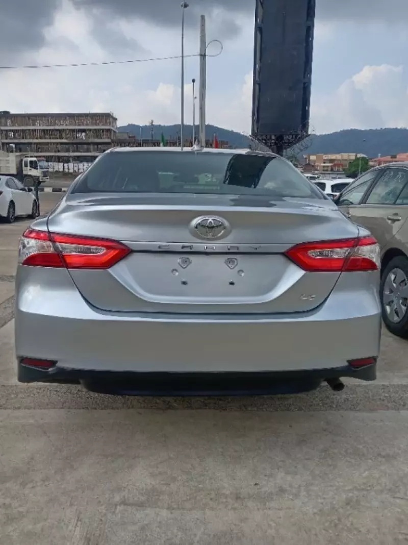 TOYOTA Camry   - 2019