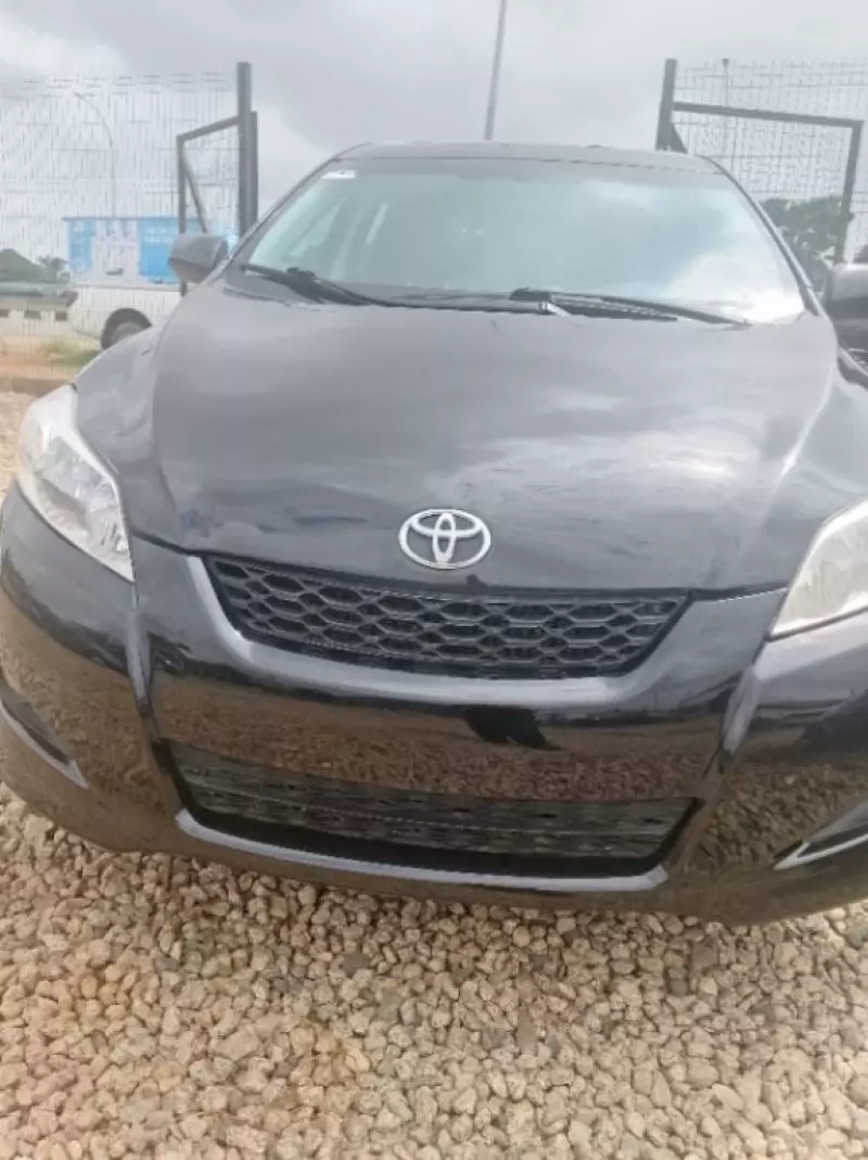 TOYOTA Corolla Matrix   - 2010