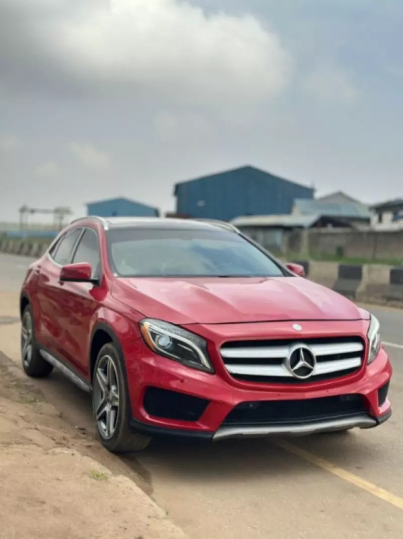 Mercedes-Benz GLA 250   - 2015