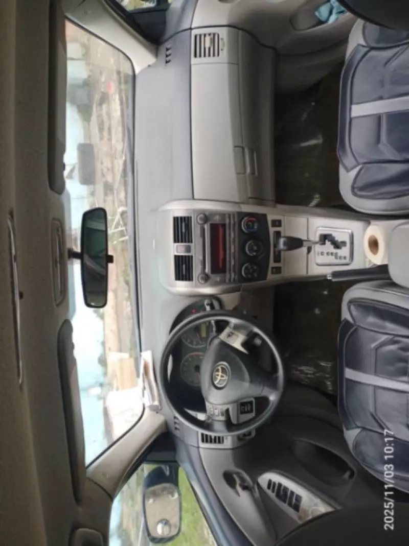 Toyota Camry   - 2012