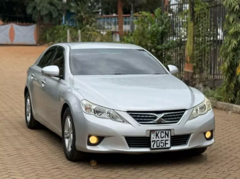 Toyota Mark X   - 2010