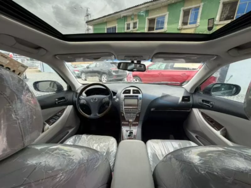 Lexus ES - 2010