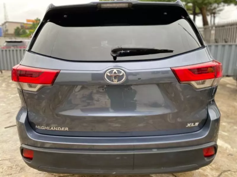Toyota Highlander   - 2018