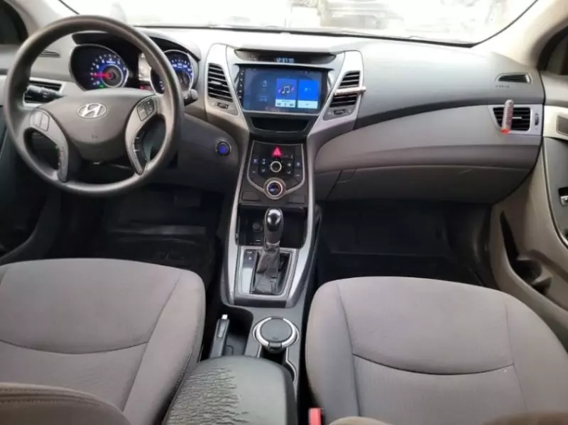 Hyundai Elantra   - 2014