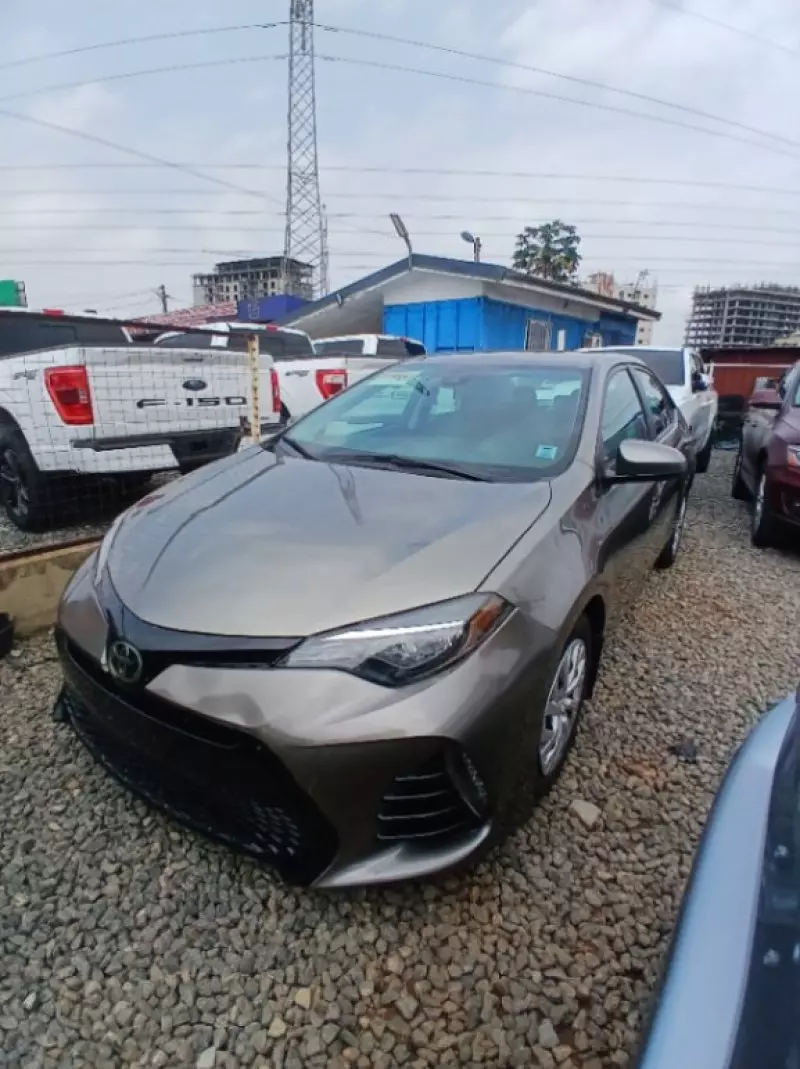 TOYOTA Corolla - 2019